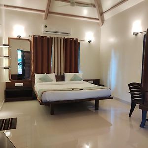 Super Deluxe Cottages